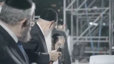 Extended Video of Last Night's Concert in Eretz Yisroel with Mordechai Ben David, Yossi Green, and the Yiddish Nachas Choir in Beitar Illit