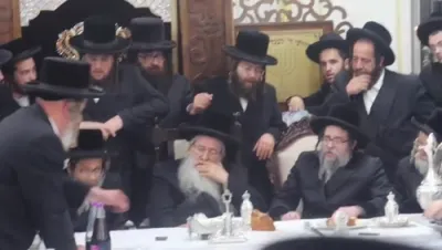 Yahrzeit Tish of the Skulener Rebbe Z"L Led by the Skulener Rebbe of Yerushalayim, With the Participation of the Skulener Rebbe of Lakewood