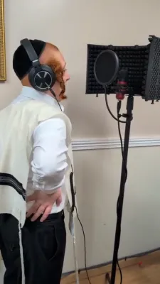 'A Blick' Catches Sruly Green Listening to the New Single From His New Competition, Sruly Ben Chaim Green, Which Father and Son Released Yesterday, As Widely Reported.