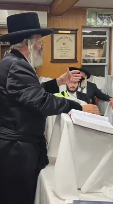 'A Blick' into Klal Yisroel's Shul at the End of the Summer in the Catskills.