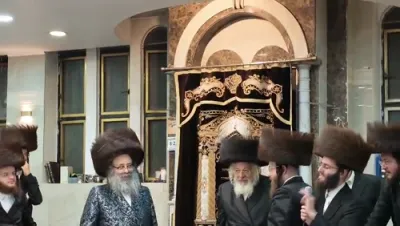 Video: Older Talmidim of the Satmar Mosdos in Bnei Brak Taking a Farher on Their Limudim as Part of the 'Mipi Olalim' Masmidim Program