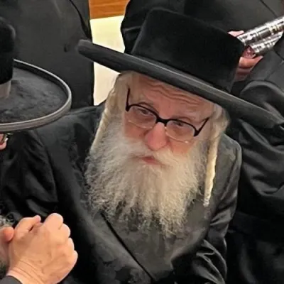 Choked With Tears: The Kasho Rebbe Shlit"a Thanks Hashem at the Historic Bar Mitzvah Last Night of a Yotzei Lev Tahor!