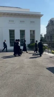 UPDATE THE HISTORIC MEETING CONCLUDES: Asken Yossi Gestetner speaks to the media as Rabbonim leave the West Wing following their historic meeting with President Trump.