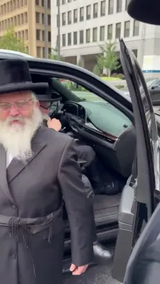 HISTORIC WHITE HOUSE VISIT: Son of Skverer Rebbe Arrives in Washington, Heads to White House
