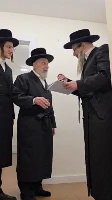 HaGaon HaTzaddik Gaavad Pshevorsk Williamsburg Shlit"a on a Visit at the Residence of the Liska Rebbe Shlit"a, in Honor of His Daughter's Wedding.