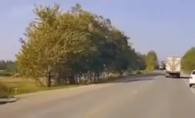 SKY TO SHOULDER: Russian Helicopter Loses Both Engines, Crash-Lands on Highway