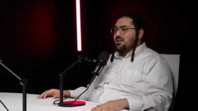 He Writes Scripts, Acts&mdash;and Hypnotizes People?! | Nuchem Hecht | Roundtable #13