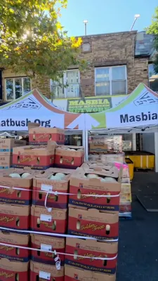 Masbia Distributes Fresh Produce to Families in Need Ahead of Yom Kippur