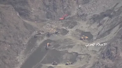 GUIDED STRIKE DEVASTATES: Houthi Fighters Blast Excavators and Loaders With Precision Missiles in Quarry Attack