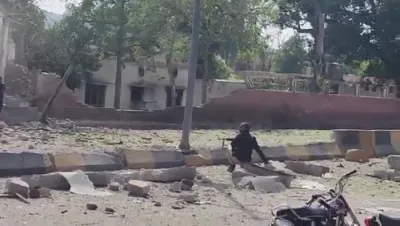 20-HOUR SIEGE: Militants Storm Mosque After Deadly Car Bombing