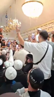 Uman Erupts in Song as Rosh Hashanah 5787 Comes to a Close