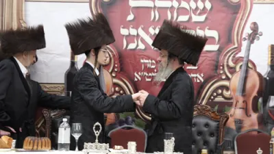 Simchas Sheva Brachos by the Sanz Staten Island Rebbe Shlit"a