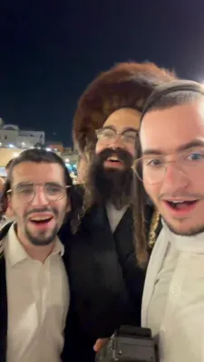 The Last Night of Selichos at the Kosel: Klal Yisroel Begs and Pleads for Yom Kippur in the Beis HaMikdash