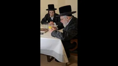 Tashlich and Kapparos by the Liska Rebbe Shlit"a