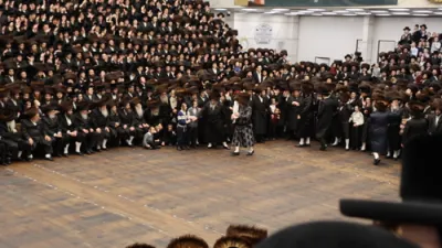 Es Sukkas Shlomecha: Chodesh Tishrei By HaGaon HaTzaddik the Av Beis Din of Satmar Williamsburg Shlit"a