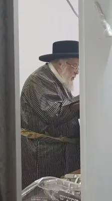 The Toldos Aharon Rebbe Shlit"a Seen Davening Mincha Yesterday Wearing the Holy Gartel of the Berditchever ZY"A