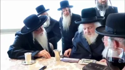 Od Yenuvun Beseiva: The Sanzer Rebbe Shlit"a Visits HaGaon Rav Moshe Sternbuch Shlit"a for His 74th Birthday