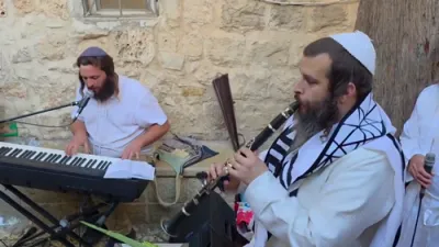 Music and Singing Mark Rosh Chodesh Gathering at Kever Dovid Hamelech