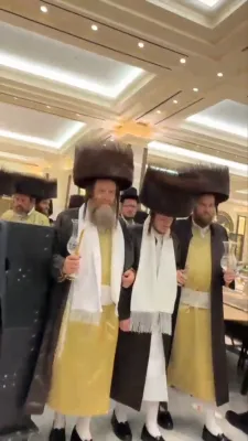 Heartwarming Chuppah and Lively Chasunah of the Daughter of Reb Yaakov Eliezer Shisha Shlit"a After His Miraculous Recovery From the Machla