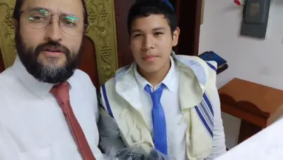 4 Brisim Performed by HaRav Shimon Zeida Shlit"a in Colombia