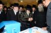 אדמורים ורבנים שליט"א ביים אפגעבן זייער שטימע אין ארץ ישראל 