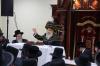 כ"ק אדמו"ר מסאטמאר שליט"א  בתפילת שחרית ולחיים מיט תלמידי ישיבה קטנה מעיין התורה ד'סאטמאר ב"פ