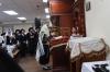 כ"ק אדמו"ר מסאטמאר שליט"א  בתפילת שחרית ולחיים מיט תלמידי ישיבה קטנה מעיין התורה ד'סאטמאר ב"פ