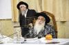 שמחת האירוסין פאר נכדת כ"ק מרן האדמו"ר מצאנז שליט"א צוזאמען מיטן' טיש לכבוד ל"ג בעומר 