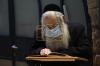 Main image for אינטערוויו: יעצט אין די שווערע  טעג איז גאר שווער אנצוקומען צום ציון הרשבי אין מירון, איינס פון די אידן וואס האבן יא די געלעגנהייט צו מתפלל זיין דארטן איז הרה"ג רבי דוד זאב רייך פון צפת