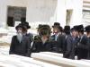 כ"ק אדמו"ר מוויזניץ שליט"א ביים ציון פון זקינו הרה"ק בעל אהבת ישראל מוויזניץ זי"ע ביומא דהילולא קדישא - בילדער א.ו
