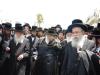 כ"ק אדמו"ר מבעלזא שליט"א ביים לויה פון המשפיע הגה"צ רבי דוד מאיר ווייס זצ"ל אין קרית בעלזא בירושלים