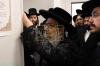כ"ק אדמו"ר מסאטמאר שליט"א בקביעות מזוזה אין ביהמ"ד תפילה למשה - 16 עוו. ד'קהל יטב לב ד'סאטמאר ב"פ