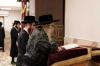 כ"ק אדמו"ר מסאטמאר שליט"א בקביעות מזוזה אין ביהמ"ד תפילה למשה - 16 עוו. ד'קהל יטב לב ד'סאטמאר ב"פ
