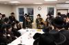 כ"ק אדמו"ר מסאטמאר שליט"א בקביעות מזוזה אין ביהמ"ד תפילה למשה - 16 עוו. ד'קהל יטב לב ד'סאטמאר ב"פ