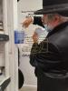 א בליק אין כלל ישראל'ס שול  