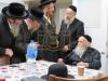 הרה"צ ר' ישראל יוסף קאהן שליט"א באזוכט ביי אדמורים ורבנים שליט"א 