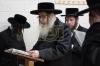 כ"ק אדמו"ר מסאטמאר שליט"א ביים ציון פון אמו הרבנית הצדיקת מסאטמאר ע"ה אין טאג פונעם יארצייט