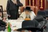 Main image for כ"ק אדמו"ר מסאטמאר שליט"א ביום היארצייט פון אמו הרבנית הצדיקת מסאטמאר ע"ה אין טאג פונעם יארצייט, אין ניו העמפשיר