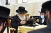 תיקון חצות ביי כ"ק גאב"ד זכרון מאיר שליט"א 