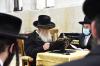 תיקון חצות ביי כ"ק גאב"ד זכרון מאיר שליט"א 
