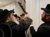 כ"ק אדמו"ר מסאטמאר שליט"א בקביעת מזוזה אין שטוב פון הר"ר ישראל דוד שטיינמעץ הי"ו