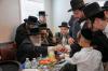 מסיבה לטובת מוסדות סאטמאר לעיקוואוד בבית הרה"ח ר' משה נפתלי וואלדמאן הי"ו בלאק שעלדרינג