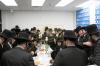 כ"ק אדמו"ר מסאטמאר שליט"א ביי קביעות מזוזה אין די נייע גדר לאקאל אין מאנסי