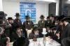כ"ק אדמו"ר מסאטמאר שליט"א ביי קביעות מזוזה אין די נייע גדר לאקאל אין מאנסי
