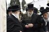 הקמת המציבה אויפ'ן קבר פון הרבנית מוואסלוי ע"ה