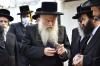 הקמת המציבה אויפ'ן קבר פון הרבנית מוואסלוי ע"ה