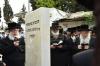 הקמת המציבה אויפ'ן קבר פון הרבנית מוואסלוי ע"ה