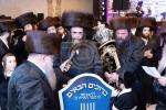 Main image for הכנסת ספר תורה צום בית המדרש תולדות אהרן אין לאנדאן 