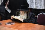ימי החנוכה ביי כ"ק אדמו"ר ממחנובקא שליט"א 