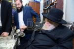 ימי החנוכה ביי מרן שר התורה הגר"ח קנייבסקי שליט"א
